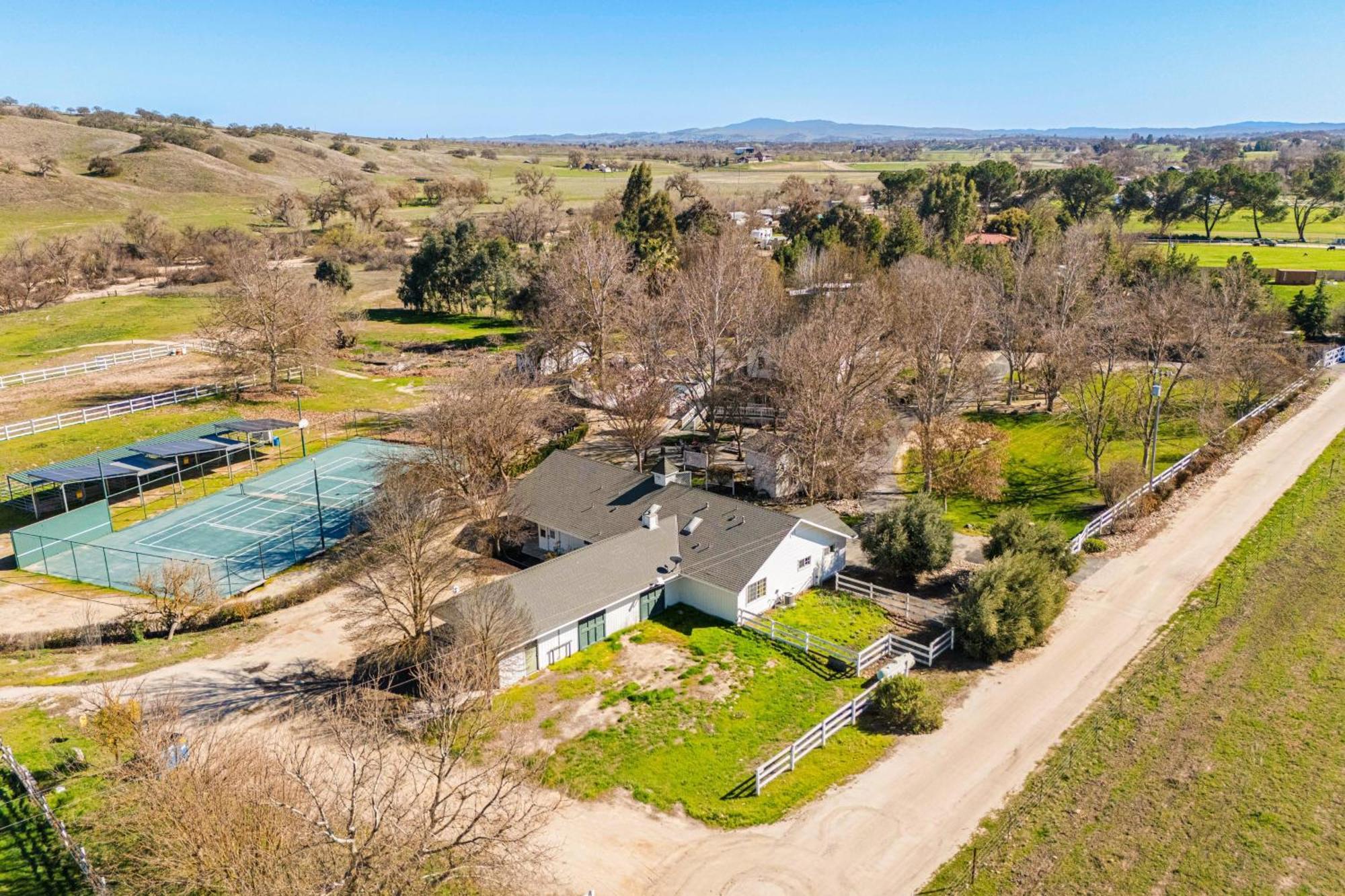 Victorian Manor In Paso Robles Wine Country Pool Hot Tub Firepit Tennis Court Sleeps 28 Dış mekan fotoğraf