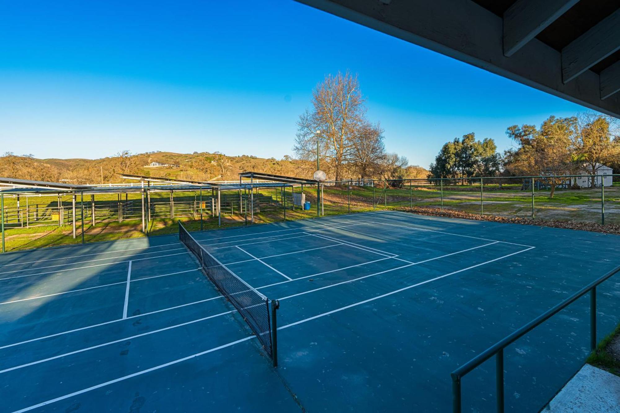 Victorian Manor In Paso Robles Wine Country Pool Hot Tub Firepit Tennis Court Sleeps 28 Dış mekan fotoğraf