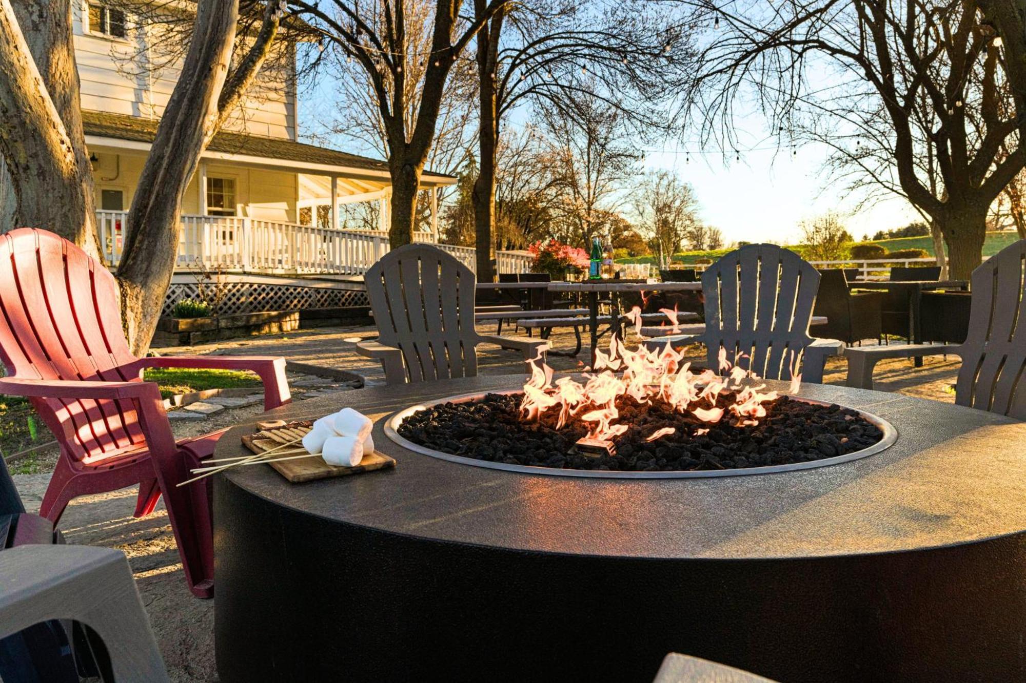 Victorian Manor In Paso Robles Wine Country Pool Hot Tub Firepit Tennis Court Sleeps 28 Dış mekan fotoğraf
